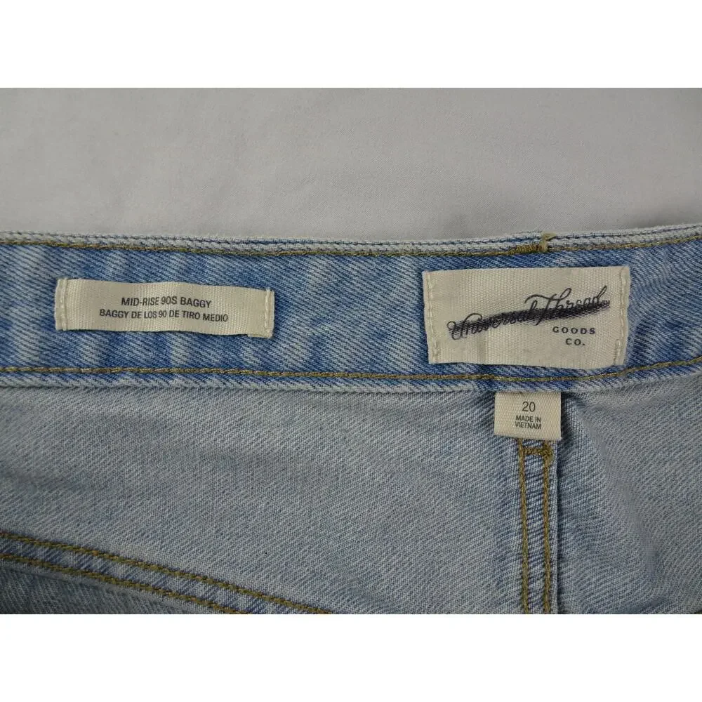 Universal Thread Mid-Rise 90s Baggy Distressed Short Size 20